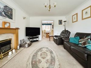 Lounge- click for photo gallery